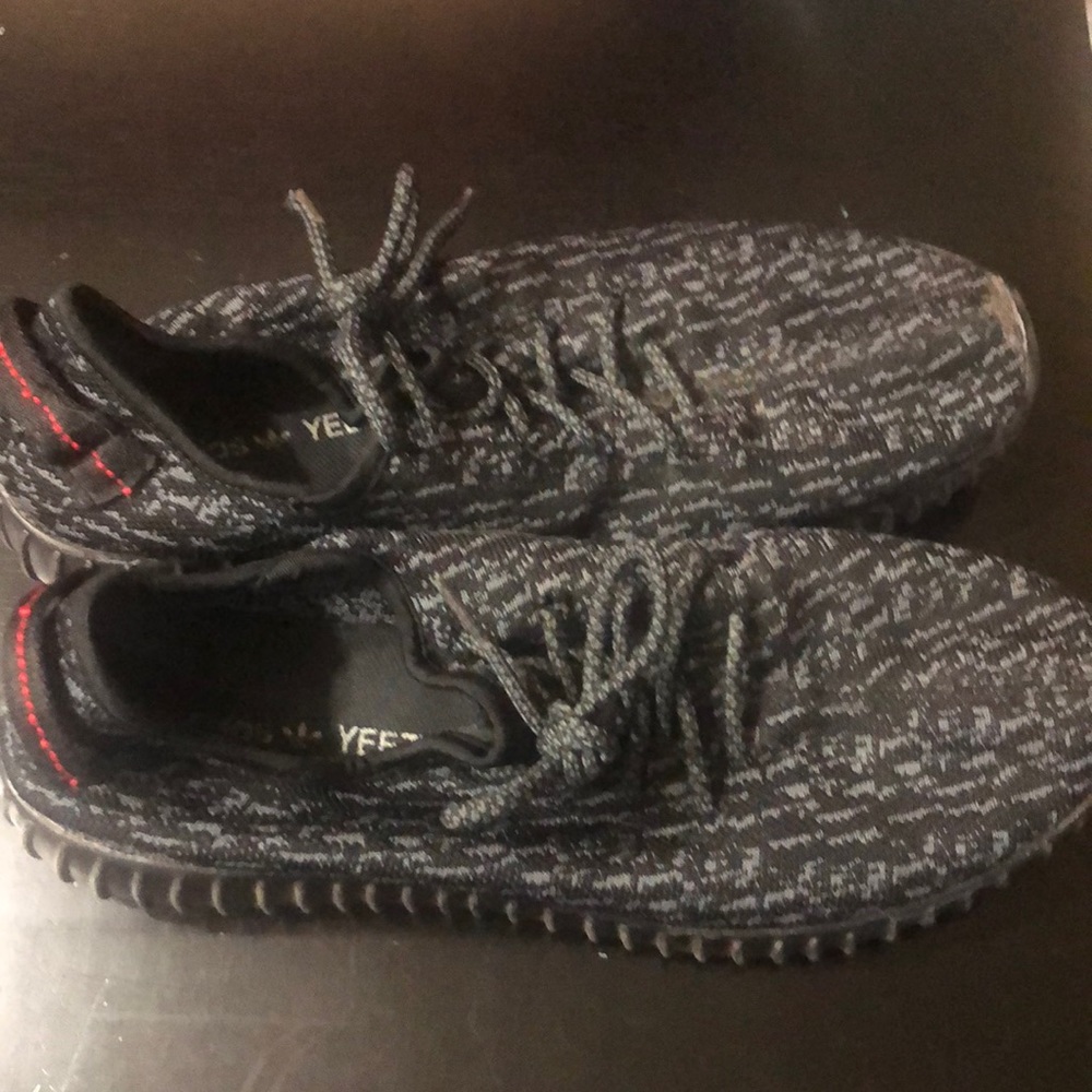 Adidas yeezy size 10 pirate black